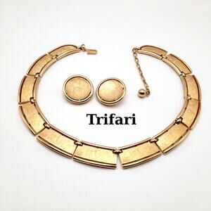 Vintage Trifari Gold Tone Choker Necklace Earrings Set Satin Finish